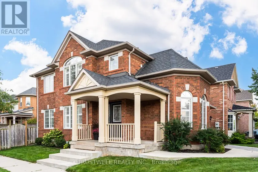 Detached at 687 IRVING TERRACE, Milton
