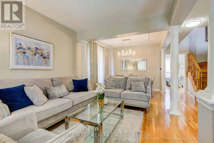 Detached at 27 MODESTO CRESCENT, Brampton