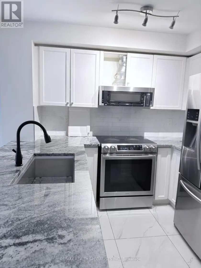 Townhouse at 17 - 3250 BENTLEY DRIVE, Mississauga