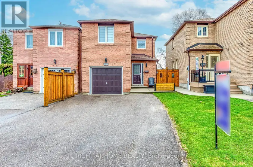 Detached at 4164 FOREST FIRE CRESCENT, Mississauga