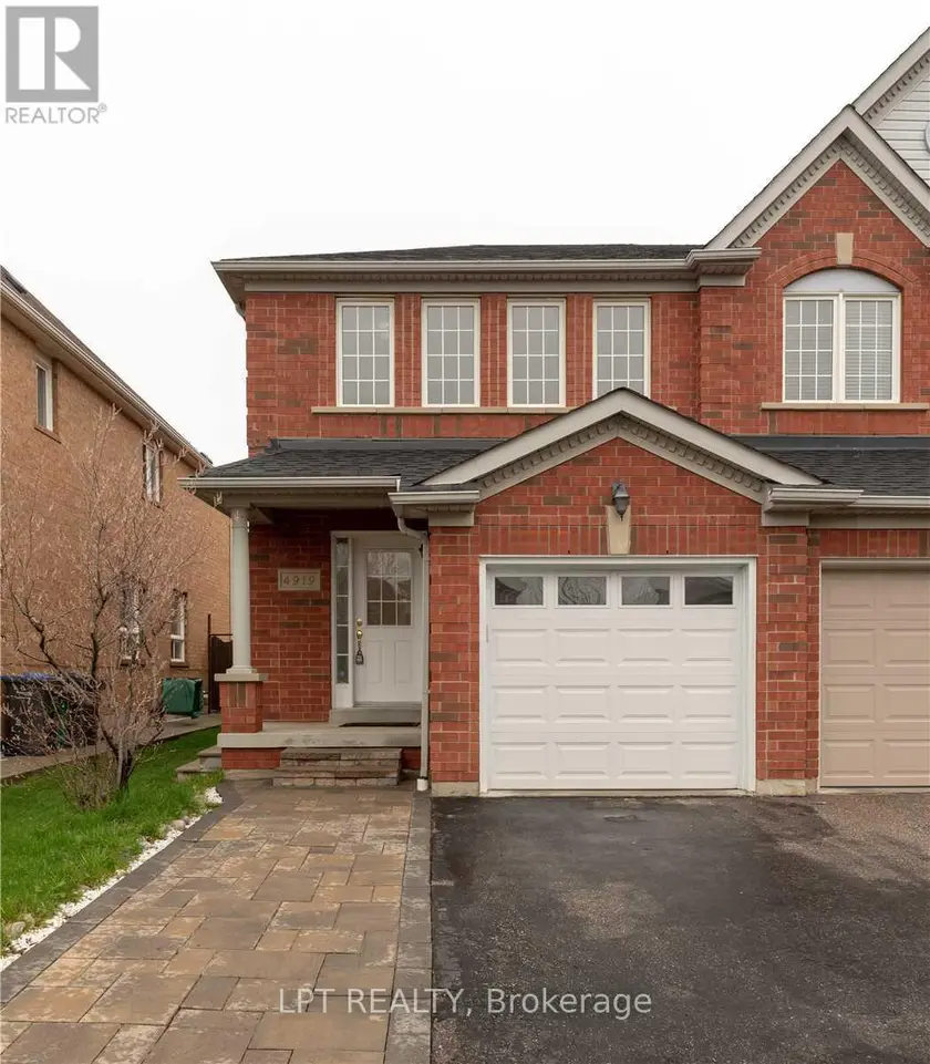 Semi-Detached/Link at 4919 SOUTHAMPTON DRIVE, Mississauga