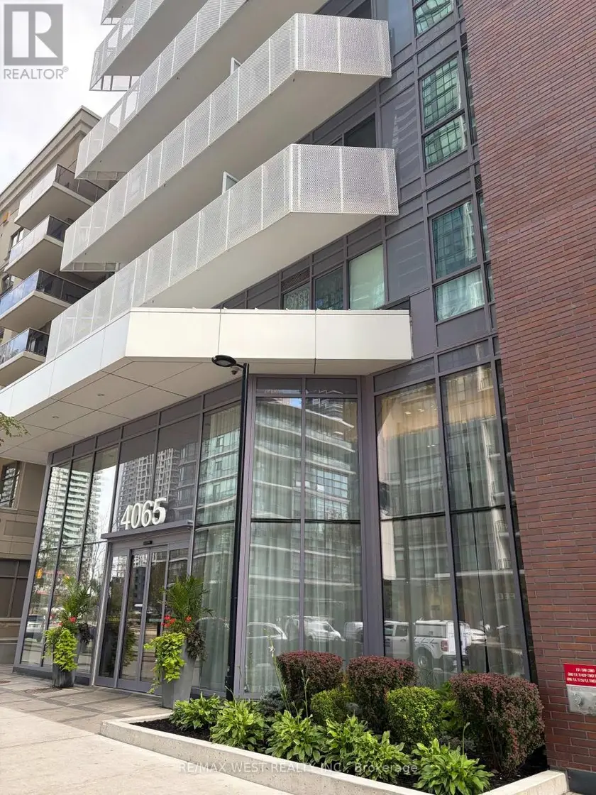 Apartment at 4211 - 4065 CONFEDERATION PARKWAY, Mississauga