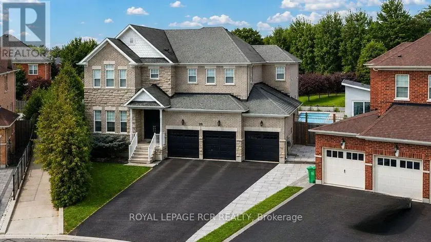 Detached at 28 BILLY COURT, Caledon