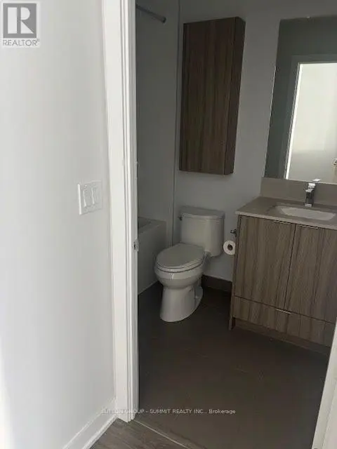 Apartment at 319 - 430 SQUARE ONE DRIVE, Mississauga