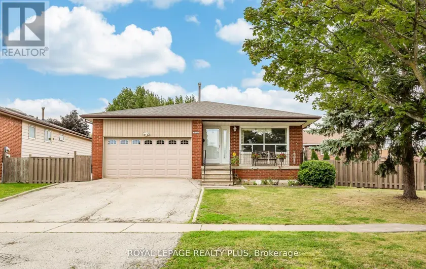 Detached at REAR - 2844 KINGSBERRY CRESCENT, Mississauga