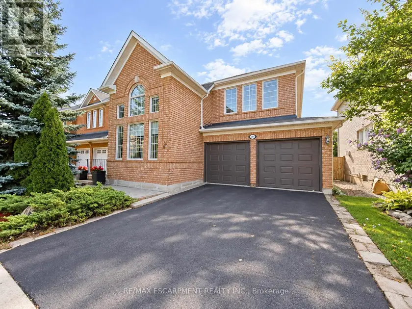 Detached at 1396 THORNCREST CRESCENT, Oakville