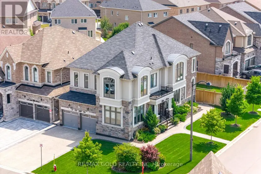 Detached at 54 ASH HILL AVENUE, Caledon