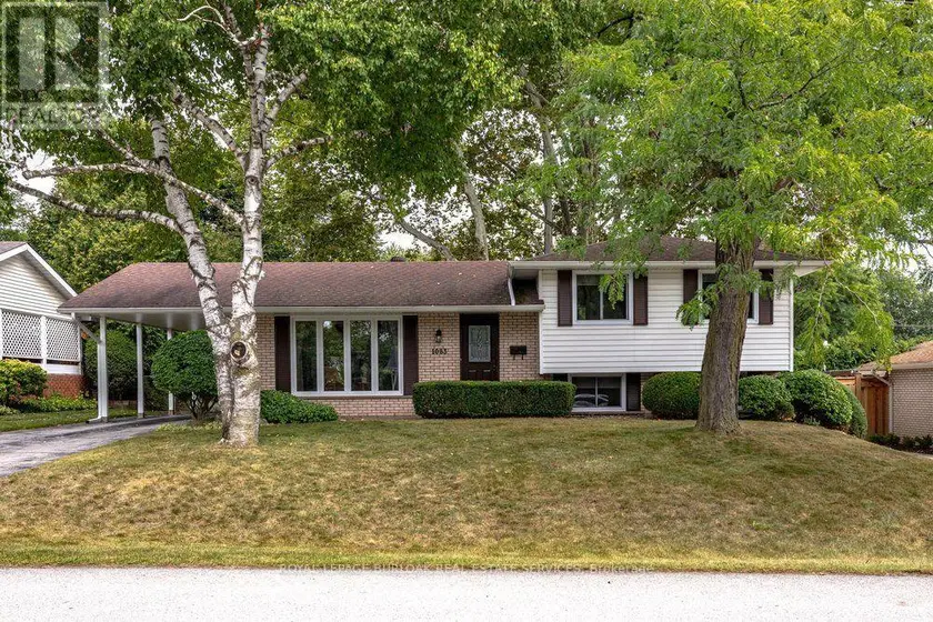 Detached at 1083 MANORWOOD DRIVE, Burlington