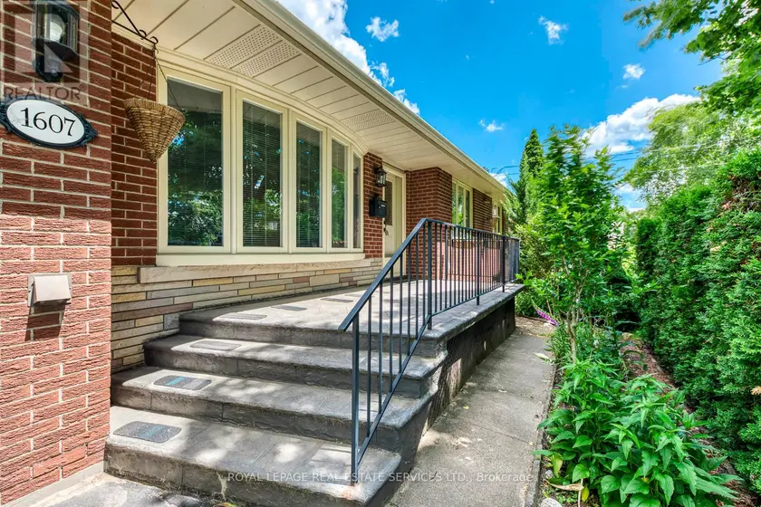 Detached at 1607 EWALD ROAD, Mississauga