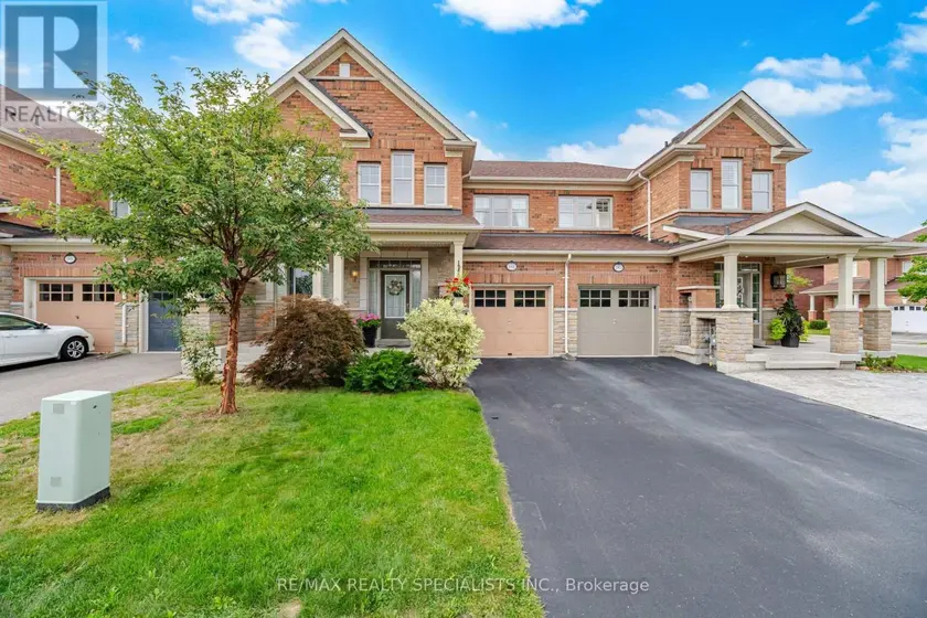 Townhouse at 92 HANSON CRESCENT, Milton