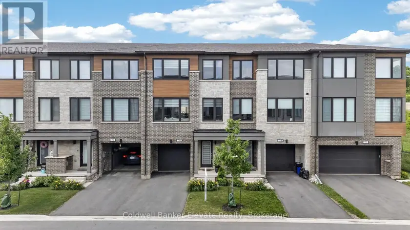 Townhouse at 76 WINDTREE WAY, Halton Hills