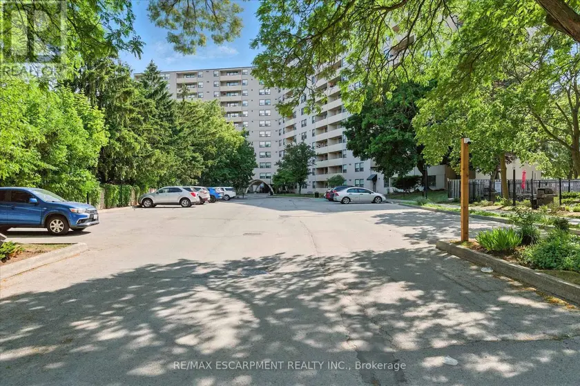 Apartment at 909 - 700 DYNES ROAD, Burlington