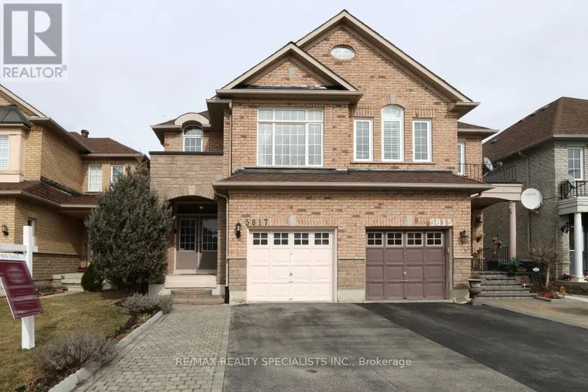 Semi-Detached/Link at 5817 QUESTMAN HOLLOW, Mississauga