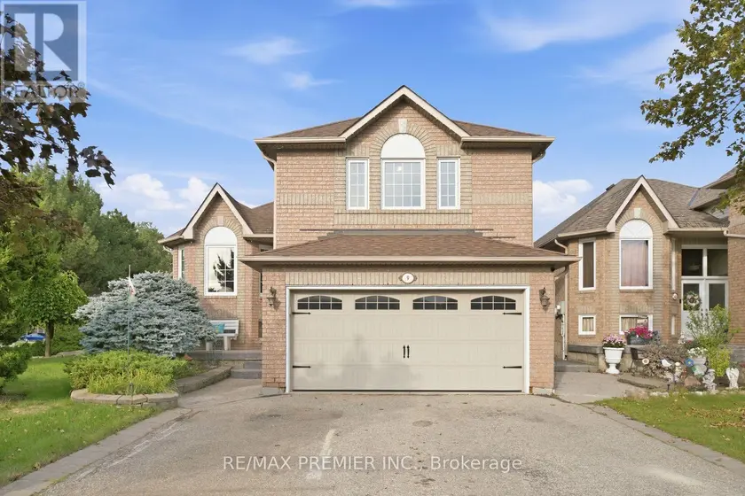 Detached at 9 SANT FARM DRIVE, Caledon