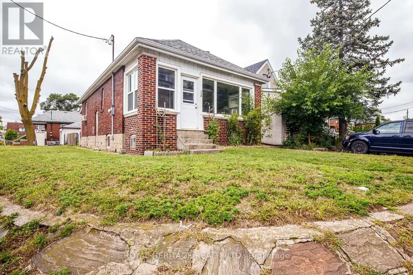 Detached at 758 JANE STREET, Toronto