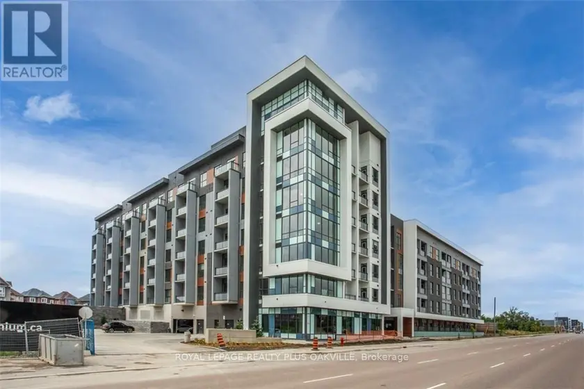 Apartment at 306 - 95 DUNDAS STREET W, Oakville