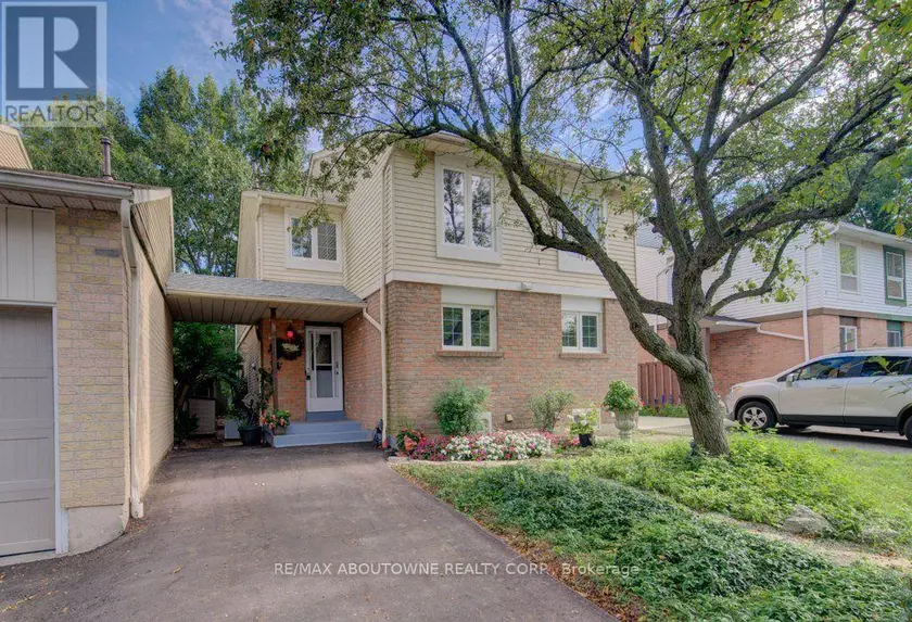 Semi-Detached/Link at 1012 ELIZABETH PLACE, Oakville