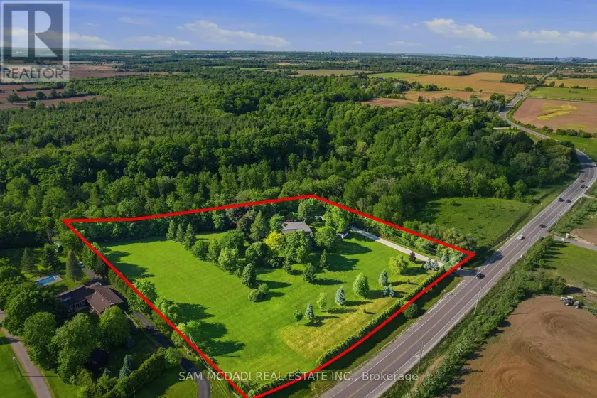 Detached at 825 LOWER BASE LINE W, Milton