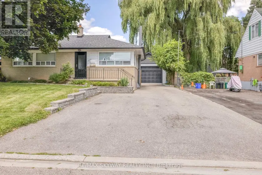 Detached at UPPER - 279 ELMWOOD CRESCENT, Milton