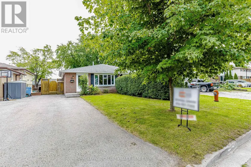 Semi-Detached/Link at 14 CARLTON DRIVE, Orangeville