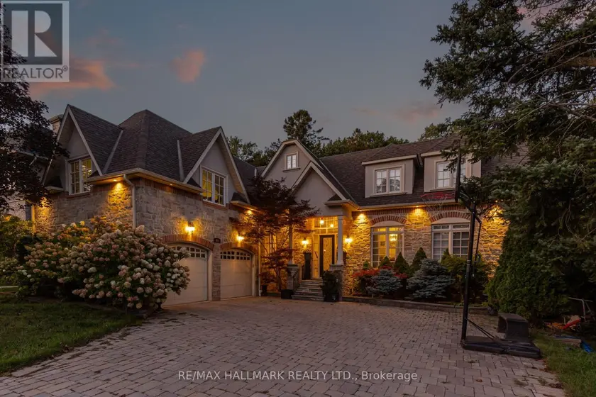 Detached at 111 WOODHAVEN PARK DRIVE, Oakville
