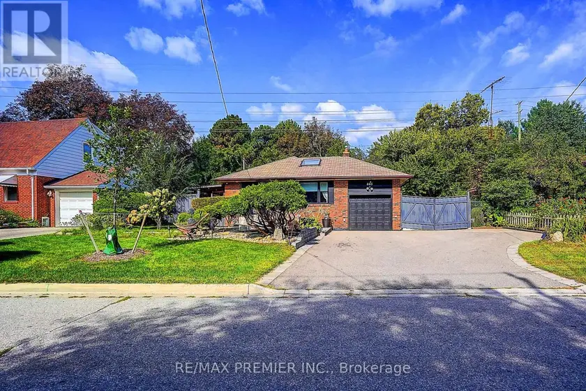 Detached at 445 SELSEY DRIVE, Mississauga