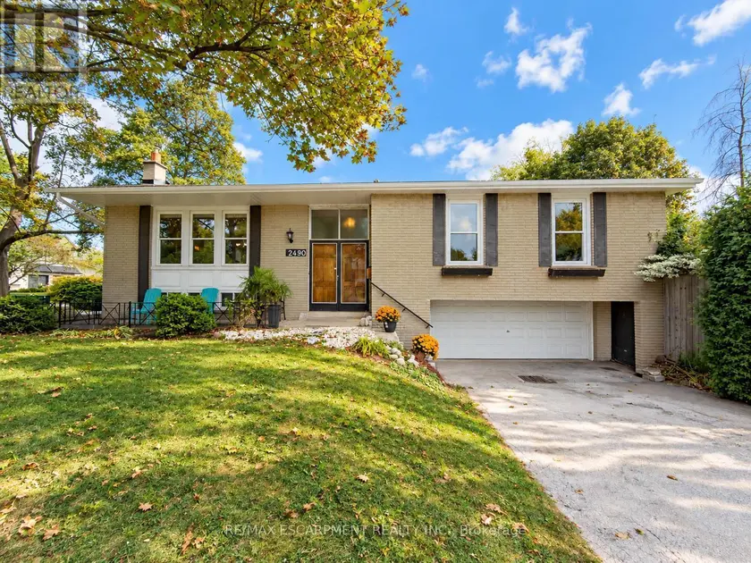 Detached at 2490 YARMOUTH CRESCENT, Oakville