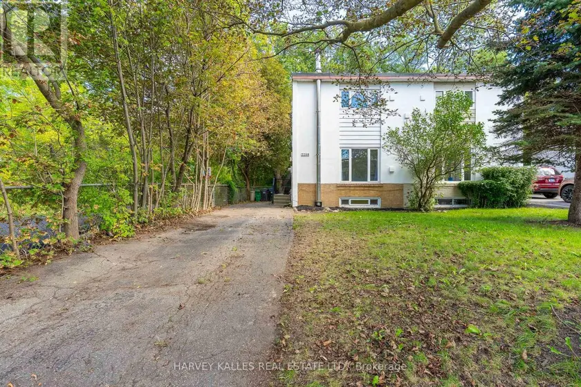 Semi-Detached/Link at 2258 BROOKHURST ROAD, Mississauga