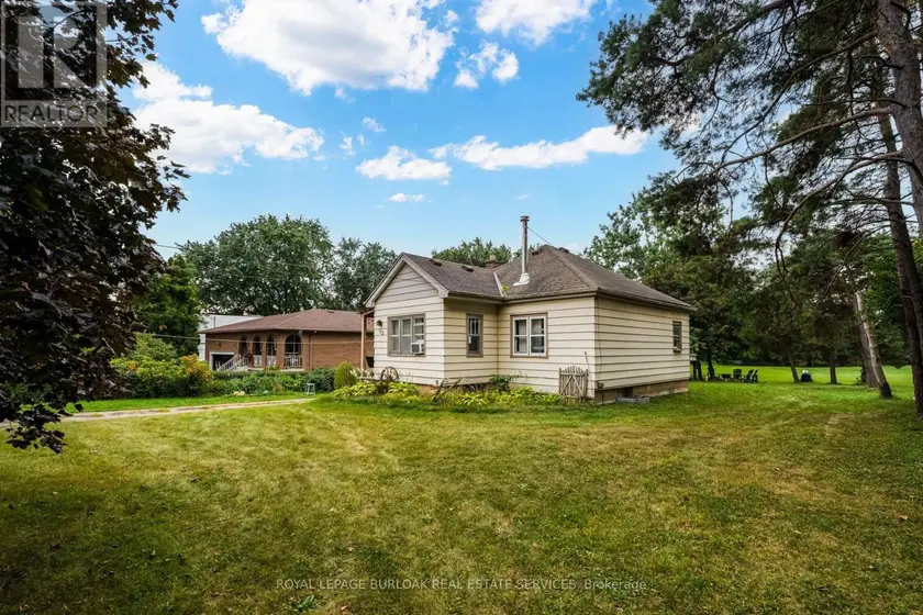 Detached at 1412 OLD YORK ROAD, Burlington