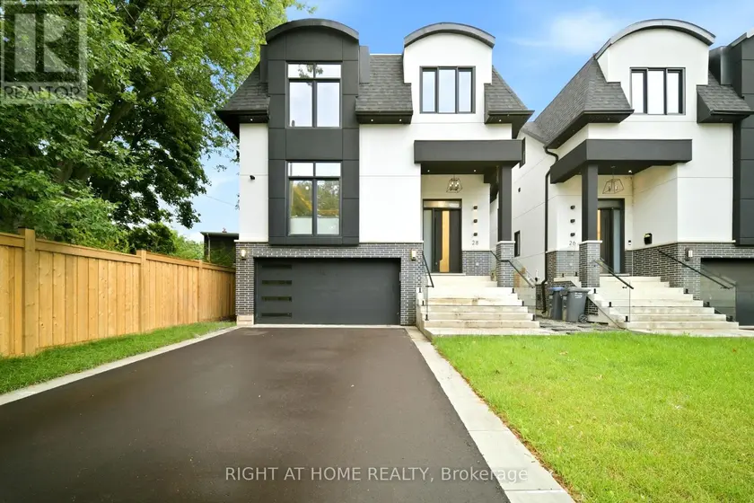 Detached at 28 PINE AVENUE S, Mississauga