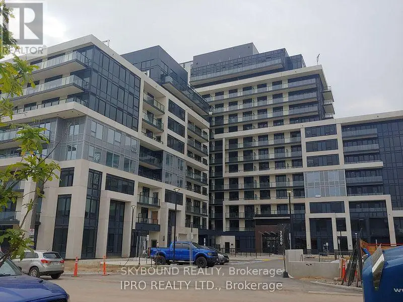 Apartment at # 303 - 3200 WILLIAM COLTSON AVENUE, Oakville