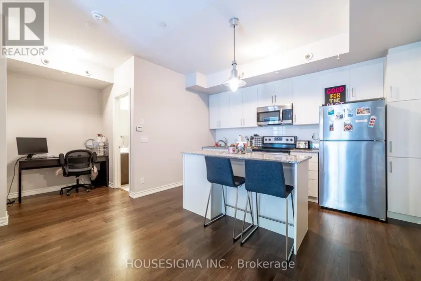 Townhouse at 23 - 140 LONG BRANCH AVENUE, Toronto