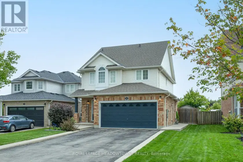 Detached at 41 BEARDMORE CRESCENT, Halton Hills