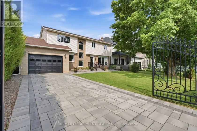 Detached at 513 MAPLEHURST AVENUE, Oakville