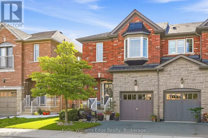 Townhouse at 55 - 745 FARMSTEAD DRIVE, Milton