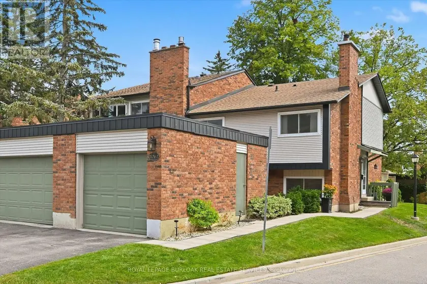 Townhouse at 7 - 1576 KERNS ROAD, Burlington