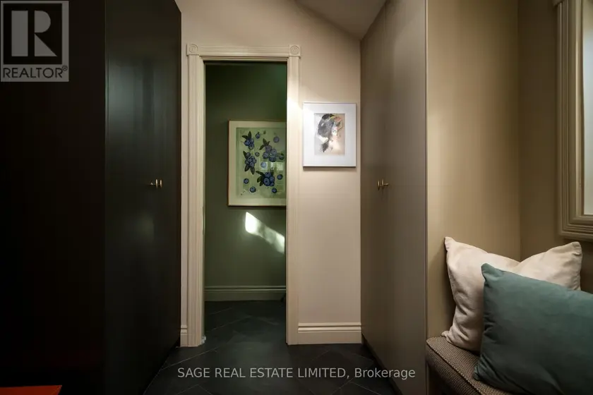 Detached at 27 CALLENDER STREET, Toronto