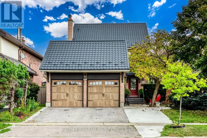 Detached at 301 KINGSBRIDGE GARDEN CIRCLE, Mississauga