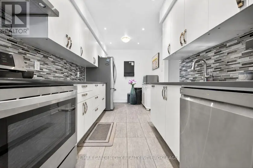 Townhouse at 8 - 3008 PALMER DRIVE, Burlington