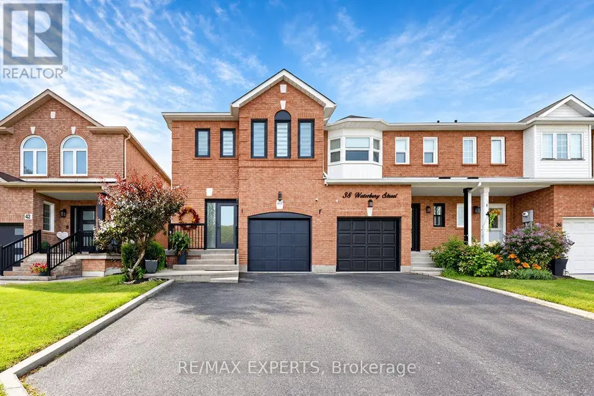 Townhouse at 40 WATERBURY STREET, Caledon