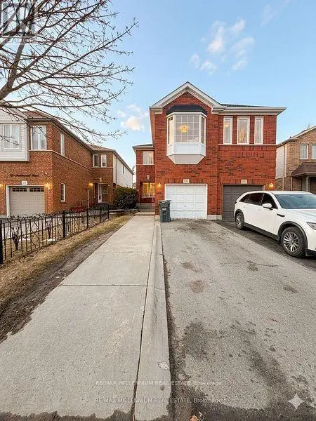 Semi-Detached/Link at 29 NEEDLEWOOD AVENUE, Brampton