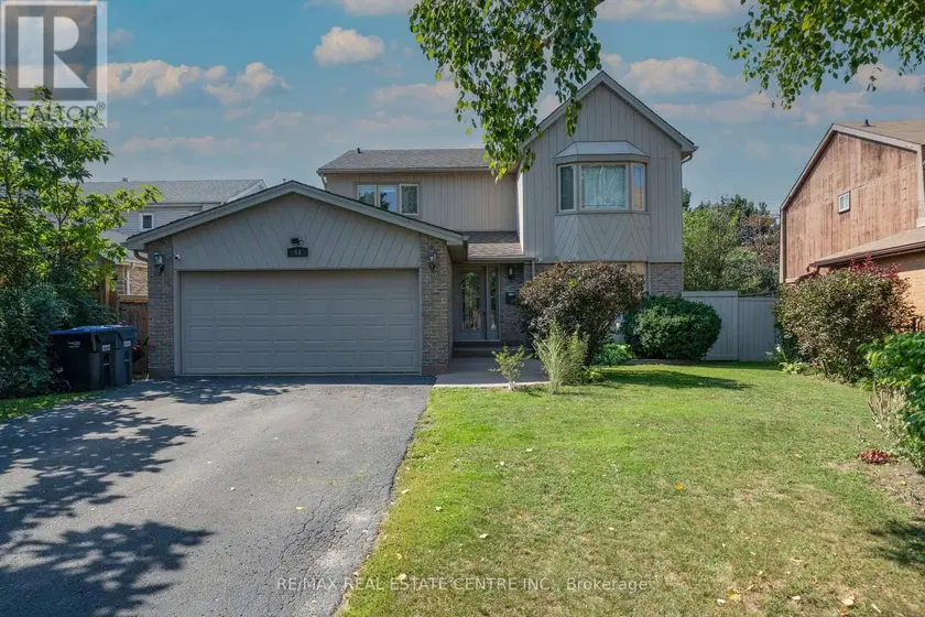 Detached at 44 MADELAINE CRESCENT, Brampton