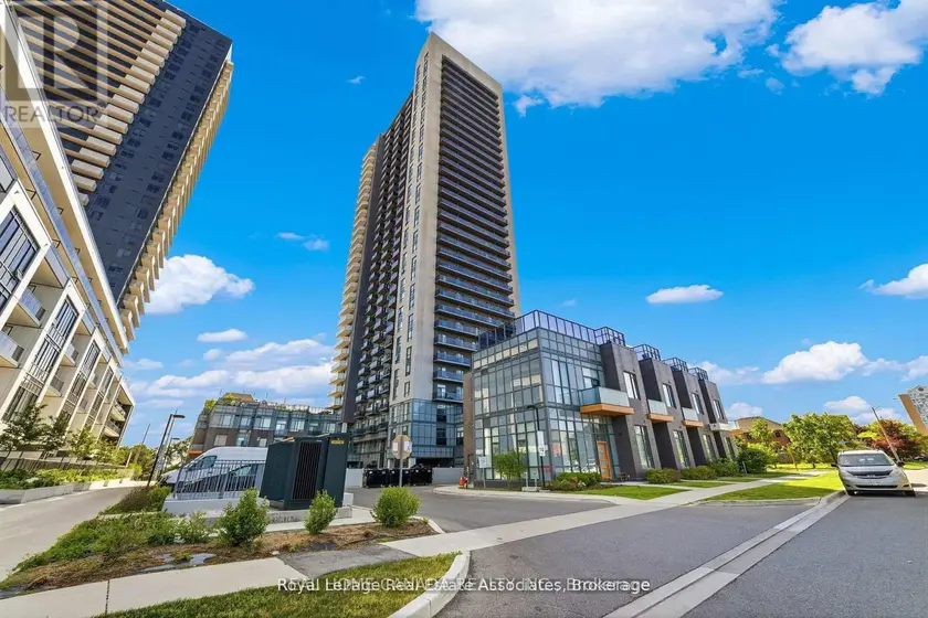 Apartment at LPH-18 - 8 NAHANI WAY, Mississauga