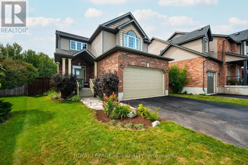 Detached at 12 MAUDE COURT, Orangeville