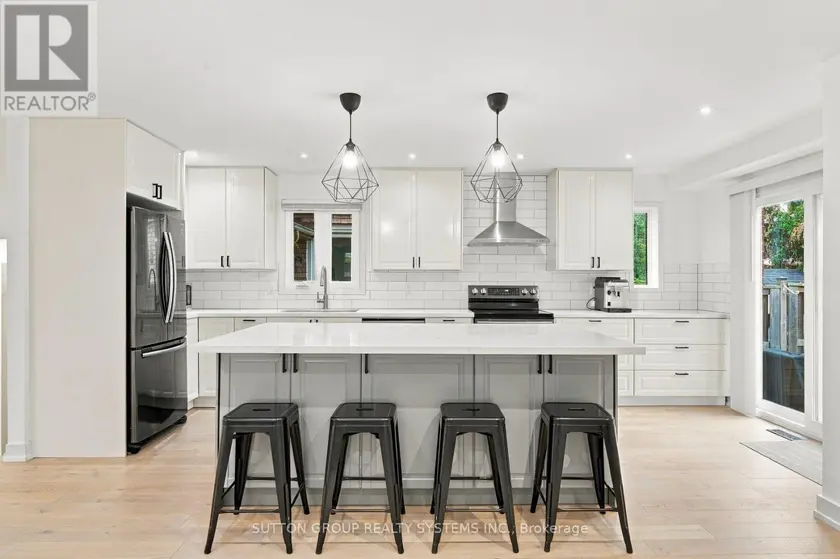 Semi-Detached/Link at 2250 MUNN'S AVENUE, Oakville