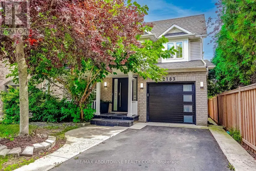 Detached at 2183 BIRCHLEAF LANE, Burlington