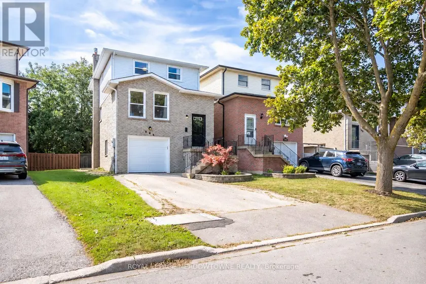 Detached at 584 HAYWARD CRESCENT, Milton
