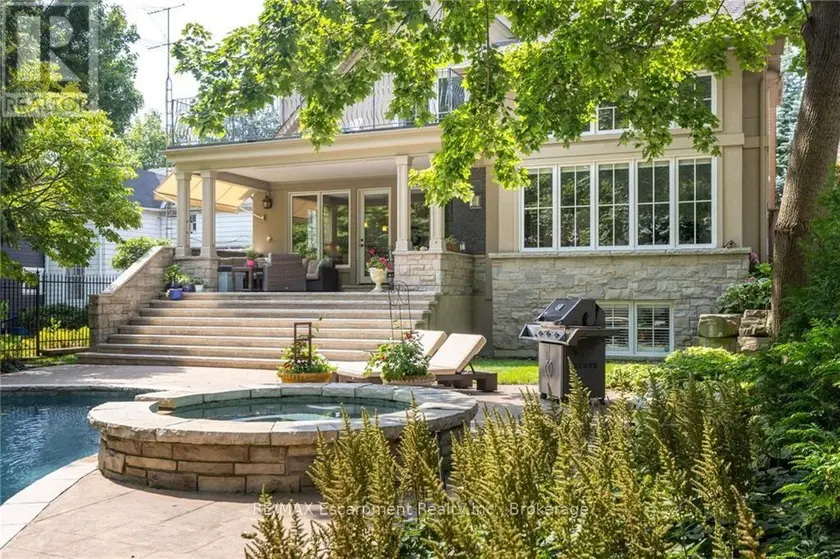 Detached at 29 HOWARD AVENUE, Oakville