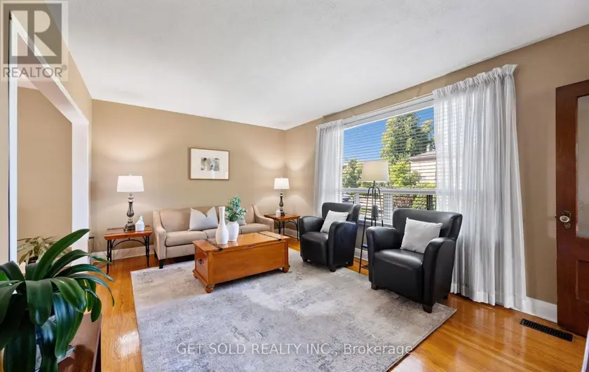 Detached at 25 ALLENBY AVENUE, Toronto
