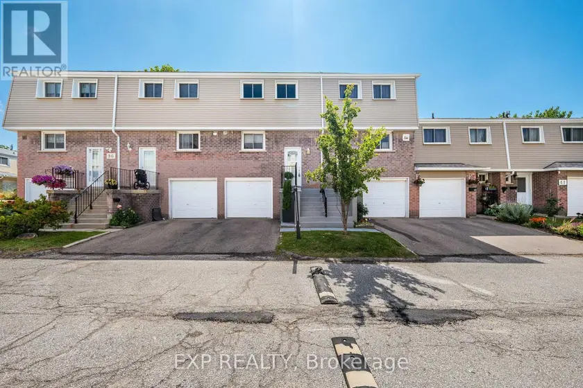 Townhouse at 38 - 400 MISSISSAUGA VALLEY BOULEVARD, Mississauga